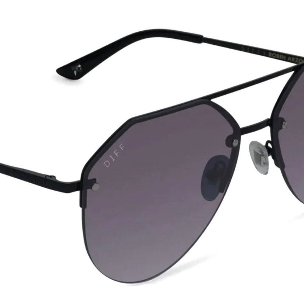 DIFF La Jefa Sunglasses Aviator Black Frame Grey Gradient Lens Robin Arzon - Picture 4 of 9